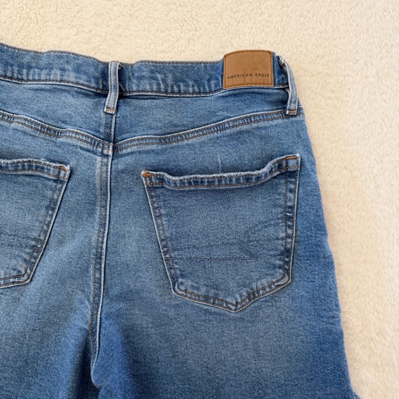American Eagle Women’s Shorts - Picture 3 of 4